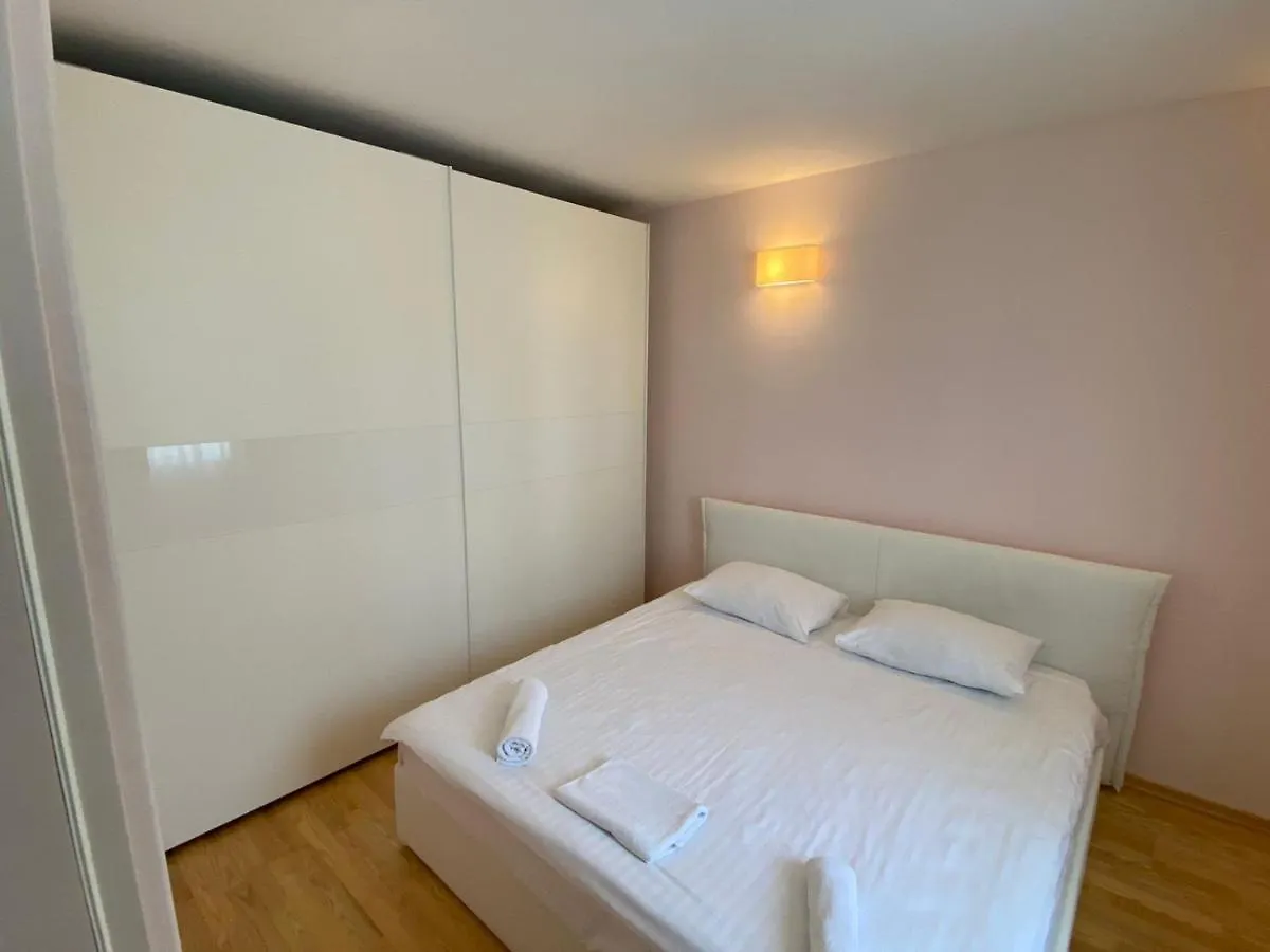 App Residence Spadici 1 Porec Croatia